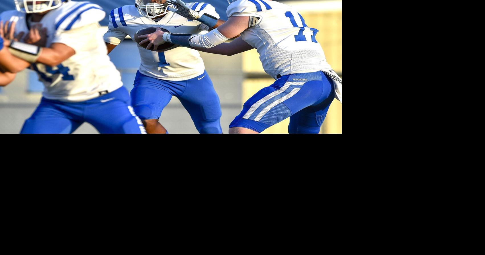 Oakman takes field for scrimmage Sports