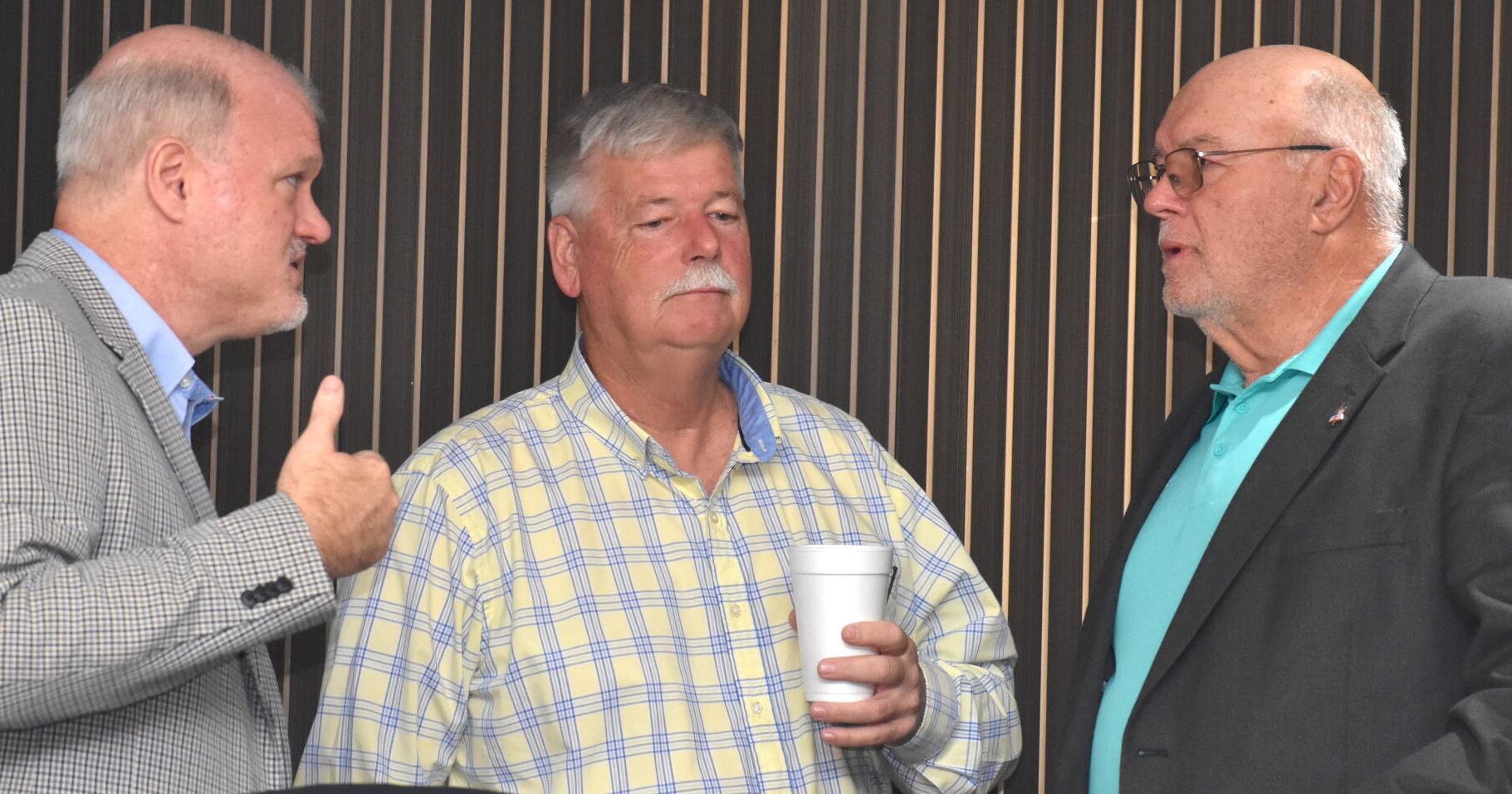 Keith Davis returns after second neck fusion surgery - Vimarsana News
