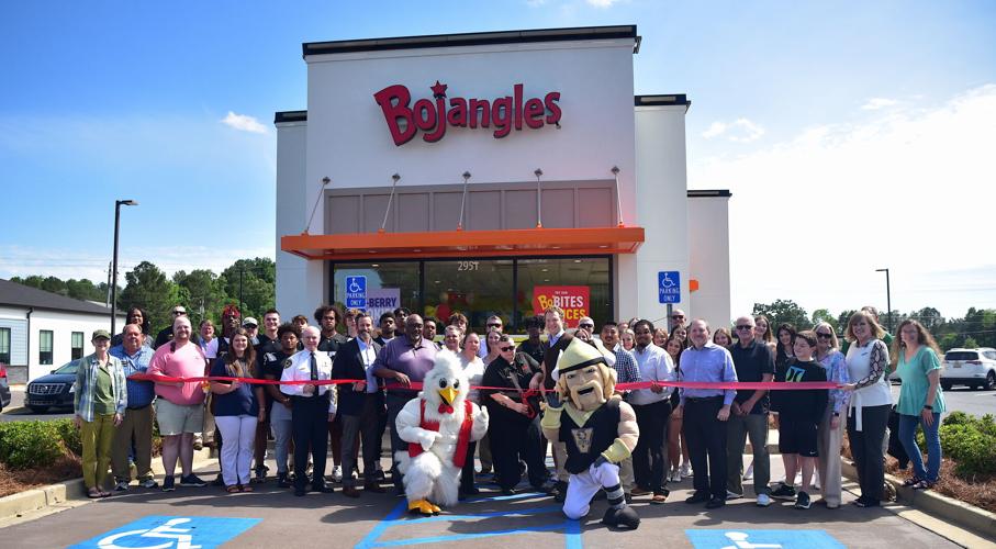 Bojangles opens in Jasper | News | mountaineagle.com