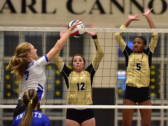 Jasper volleyball splits matches Sports