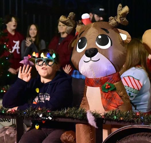 Sumiton hosts Christmas parade, Christmas on Main News