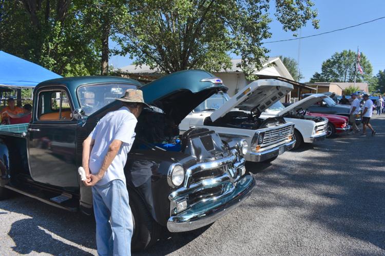Nauvoo Car Show held under bright skies News