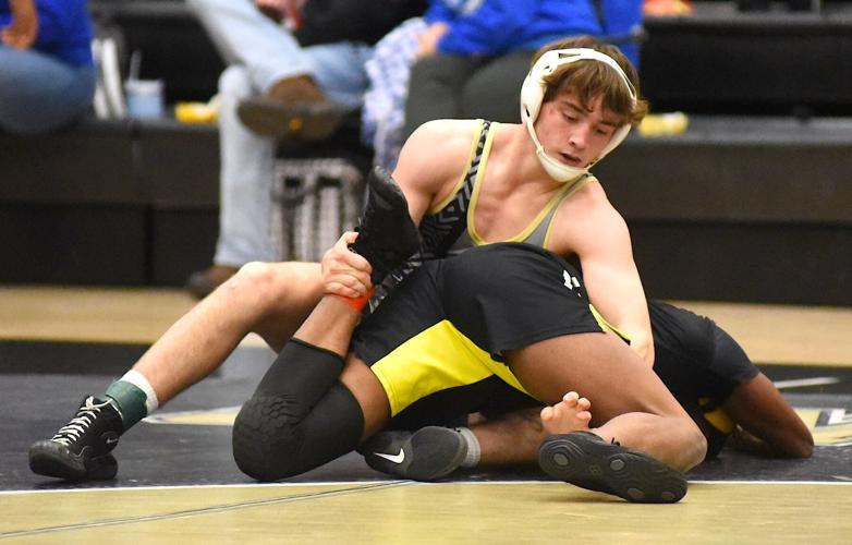 No. 1 Jasper sweeps home matches Sports