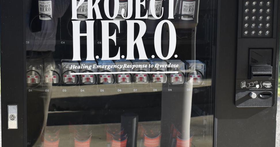 First Narcan vending machine in Alabama now in Parrish - Vimarsana News