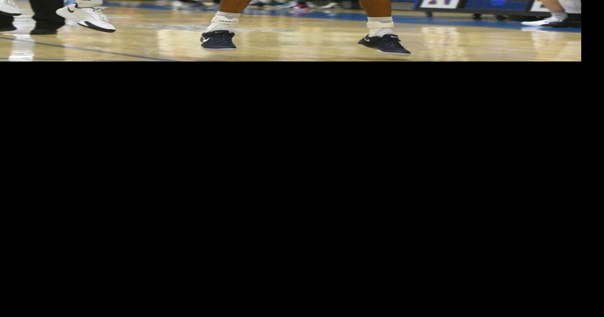 Goins, Clabo lead Bears to victory vs. Wildcats | Sports | mtairynews.com