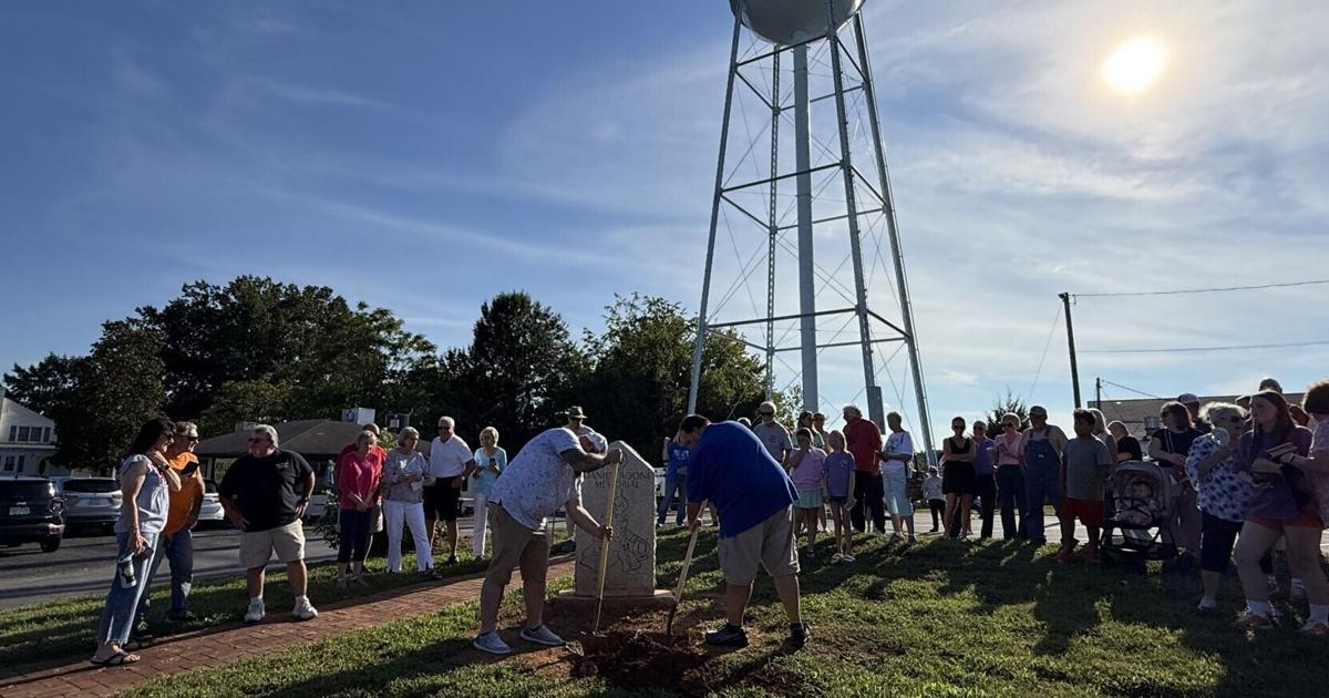 50-year old time capsule opened in Boonville