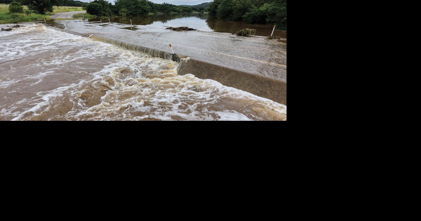 Flooding strikes parts of Texas, others under threat
