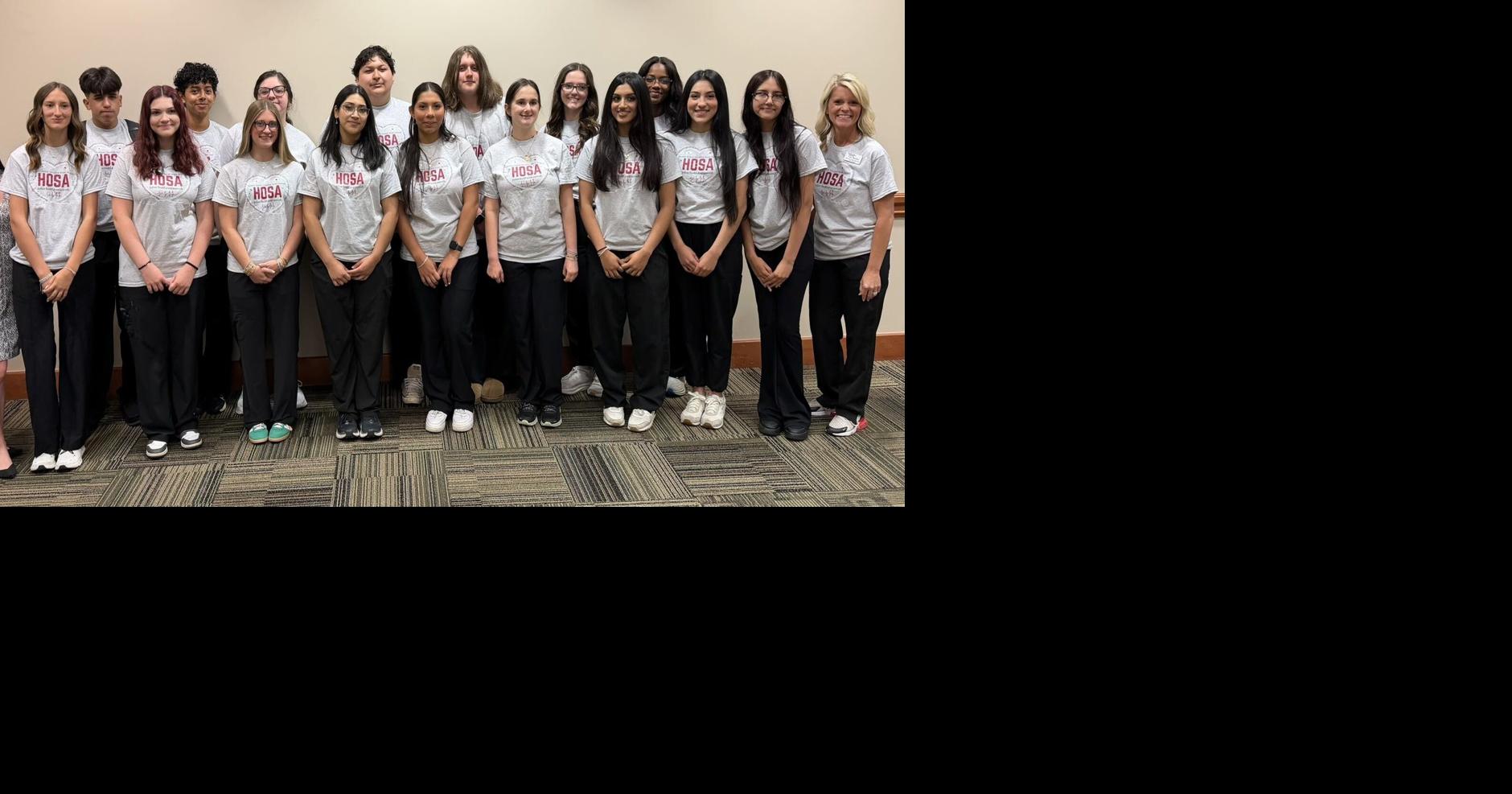 Early College HOSA students visit medical center