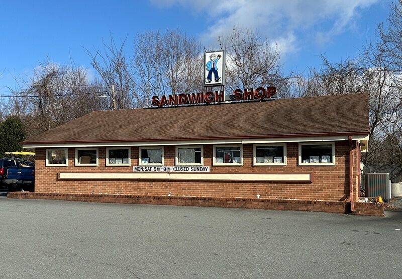Residents say goodbye, recall good times at Odell's Sandwich Shop