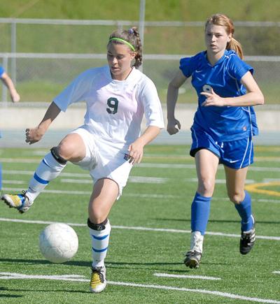 Lady Bruins shock St. Francis; secure playoff spot | Sports