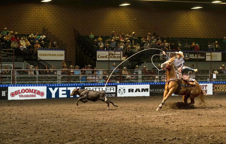 Colton Allen Roping Placerville teen ropes national championship | Video Gallery ...
