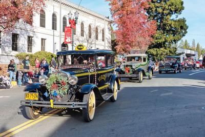 Hispanic Heritage Festival draws crowds to Cedar Street in