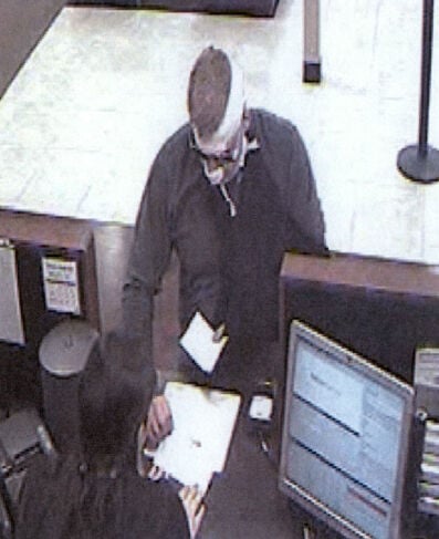 Police search for suspect in Rocklin bank robbery