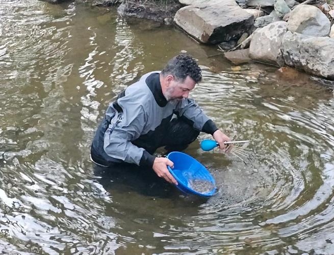 AIP026 DVD Sniping For Gold With A Metal Detector - Adventures In