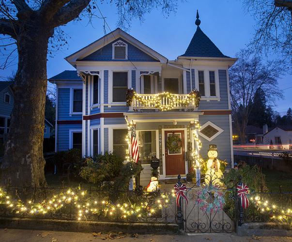 Lighten up — El Dorado County homes with a holiday glow Prospecting
