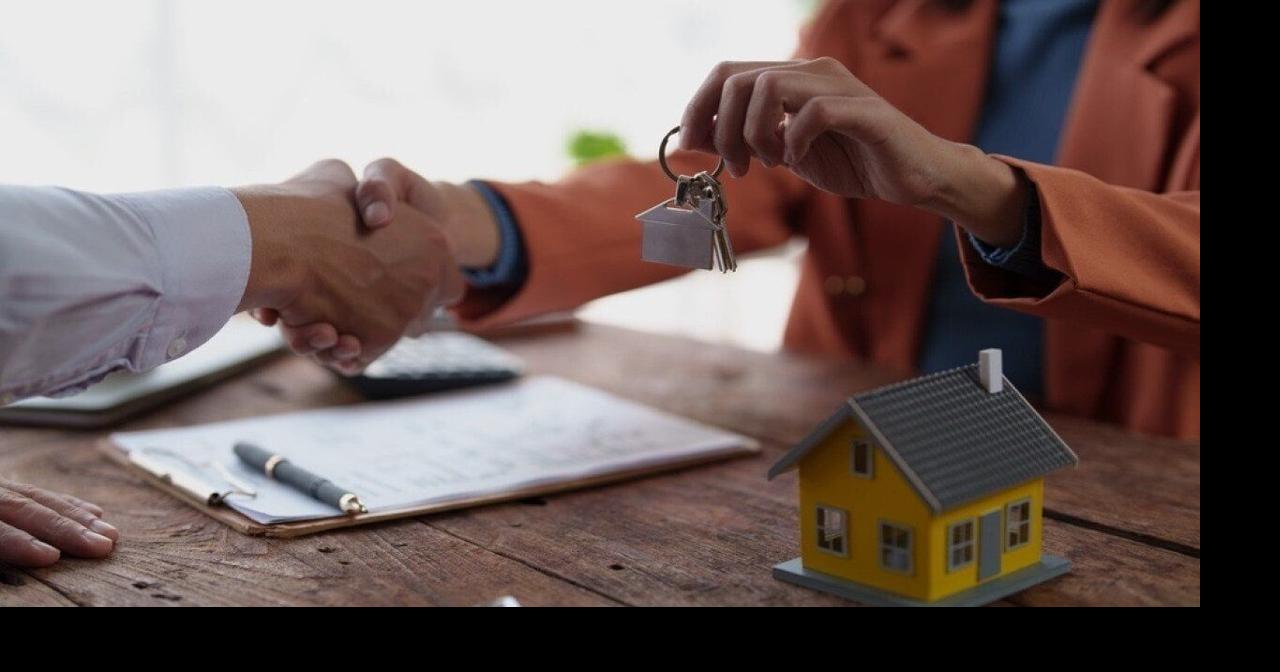 How long does it take to buy a house in Hanford in 2026?