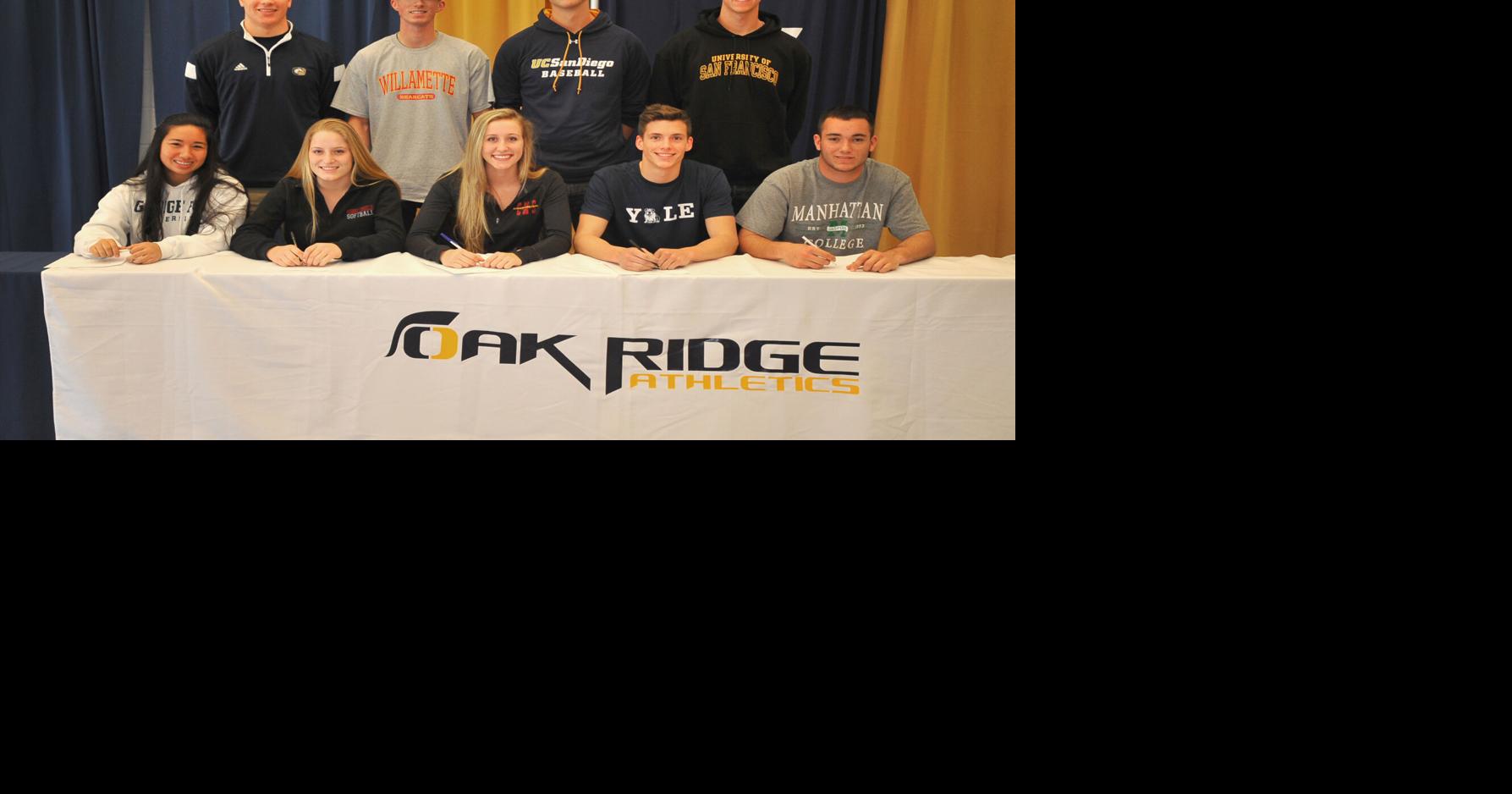 Oak Ridge signing | Photo Galleries | mtdemocrat.com