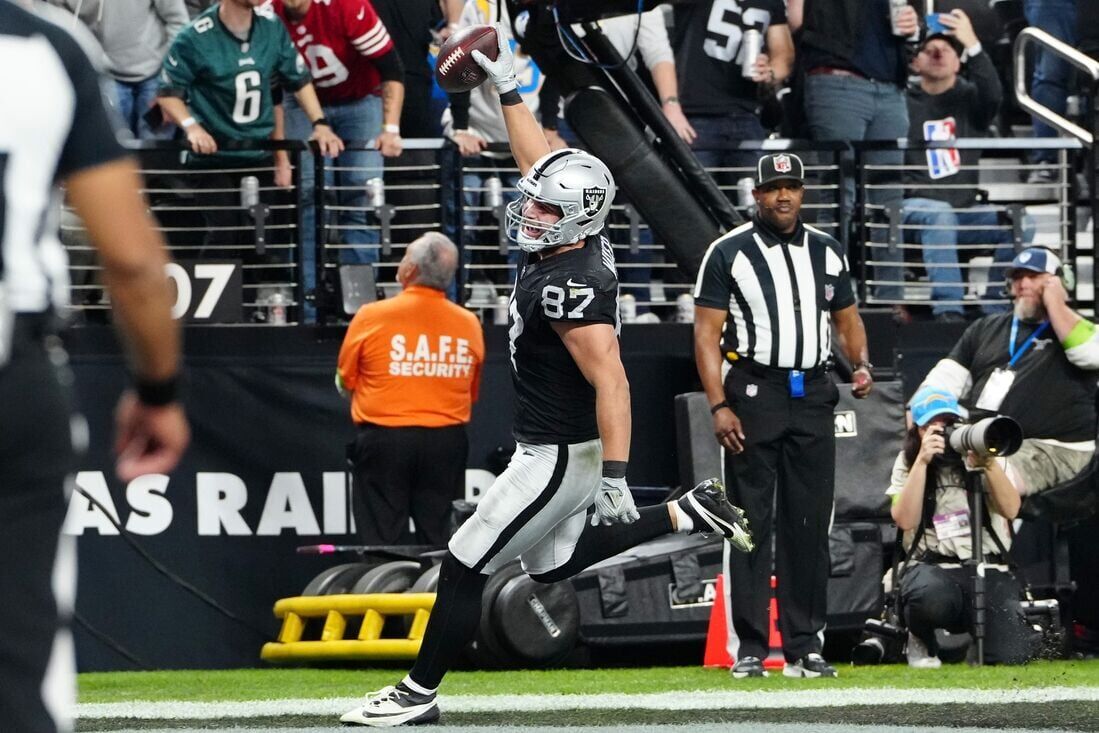 Raiders activate TE Michael Mayer | National | mtdemocrat.com