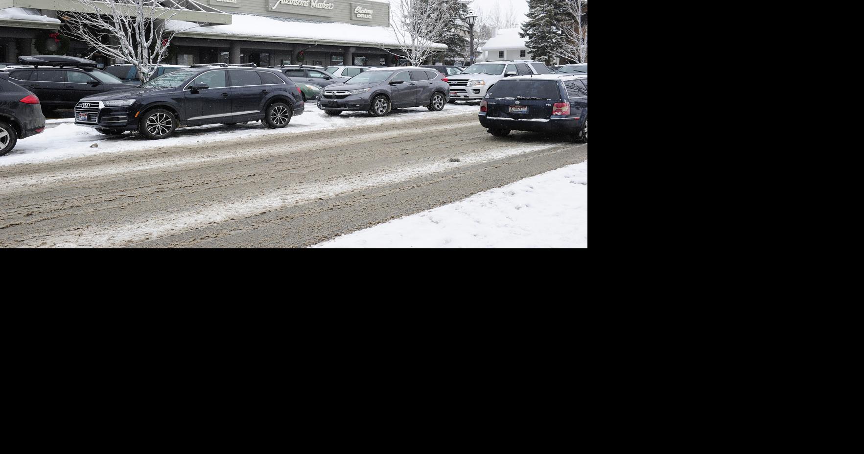 Holiday travel rebounds to near pre-pandemic levels, AAA says | Business