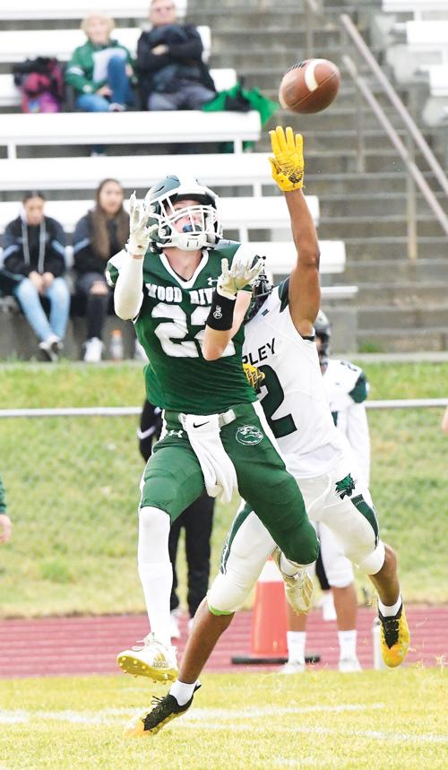 21-09-15 Wood River Football 1 Roland.jpg