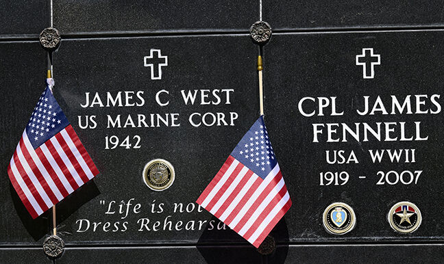 21-06-02 memorial Day Hailey cemetery 16 Roland.jpg