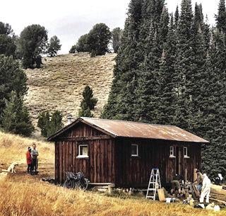 Volunteers Shore Up Pioneer Cabin Environment Mtexpress Com