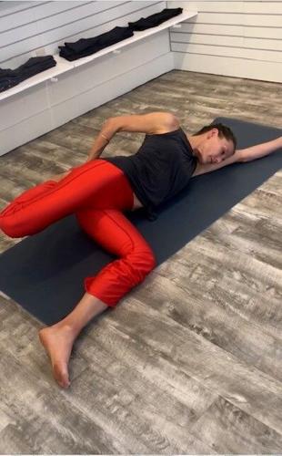 23-05-19-fitness-lying