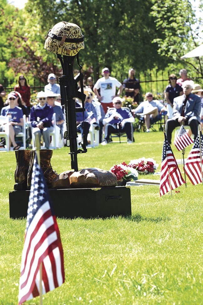 21-06-02 memorial Day Hailey cemetery 18 Roland.jpg
