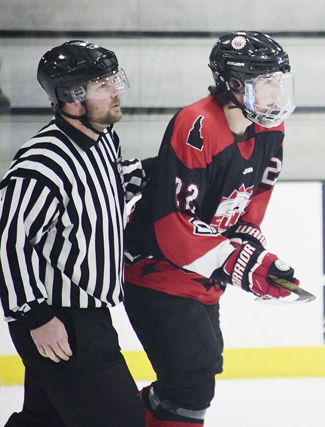 21-03-17 Sun Valley Suns U18 3 Roland.jpg