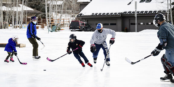 20-12-09 Atkinson Park Skate Rink 5 Roland C.jpg