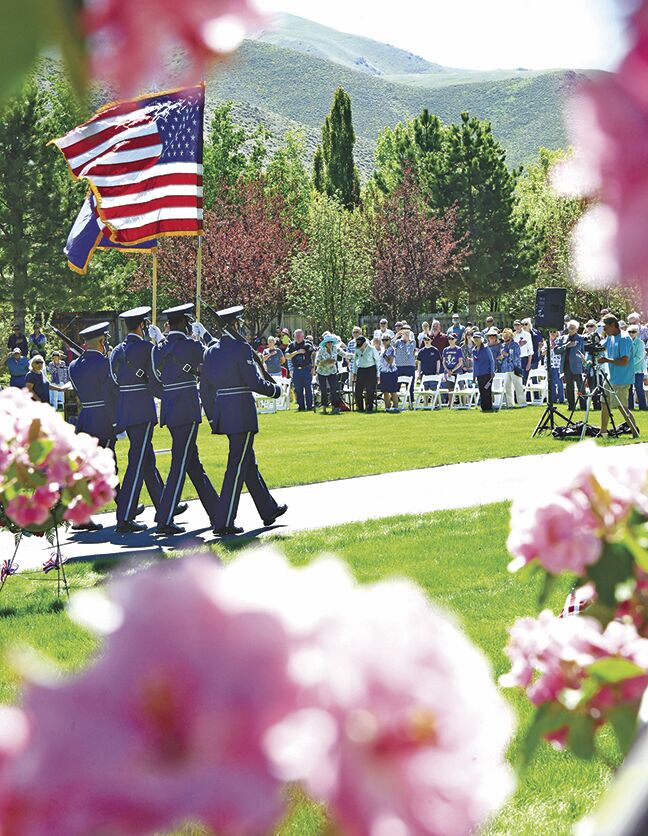 21-06-02 memorial Day Hailey cemetery 4 Roland edited.jpg