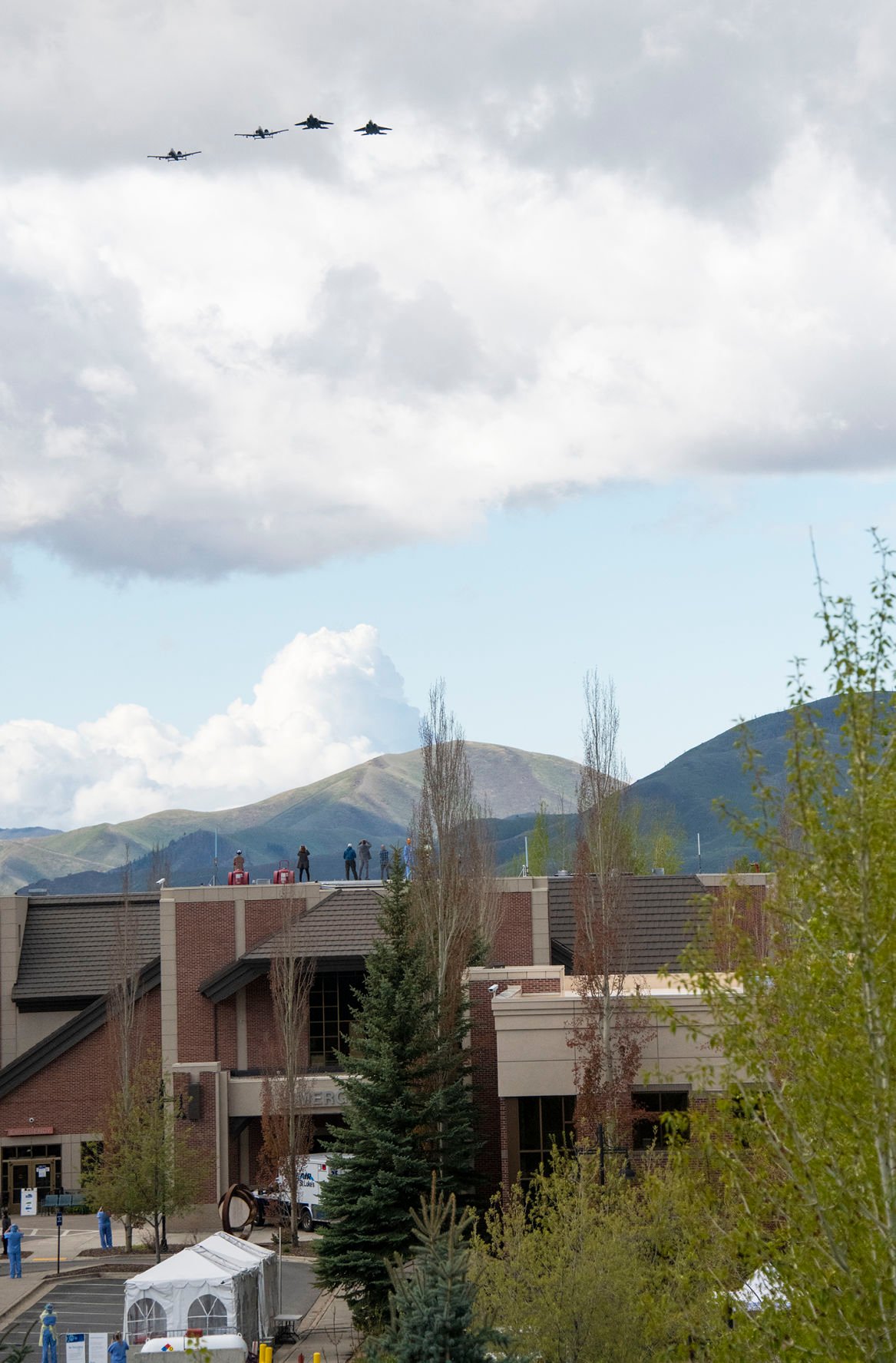 20-05-20 St. Luke's Flyover 4 Roland.jpg