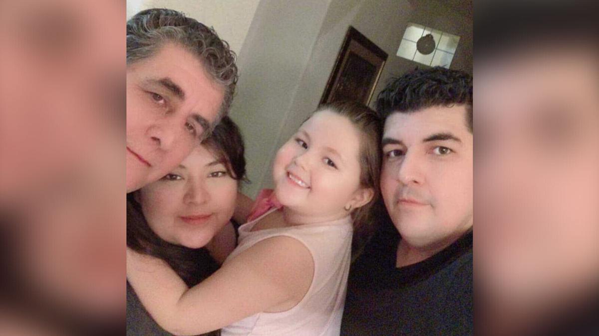 Teacher Whose Video Of Students Hugging Became A National Sensation Dies From Covid 19 National News Mtstandard Com