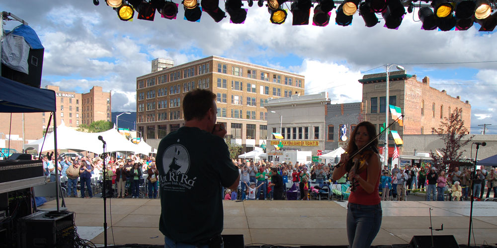crowd-sized2.jpg