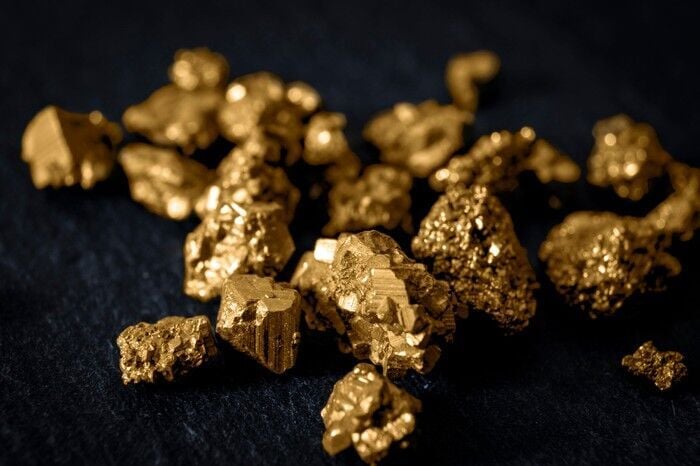 Is Now a Good Time to Start Investing in Gold and Other Alternative Assets?