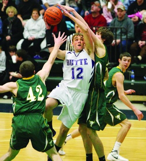 Bulldogs Feel Cmr S Bite High School Sports Mtstandard Com