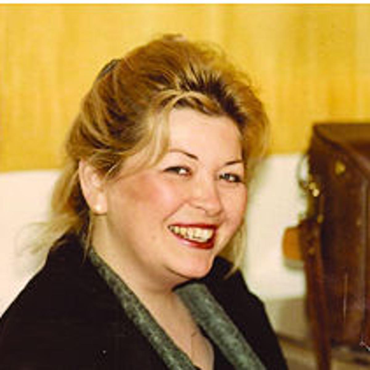 Dorothy Lynn (Walsh) Donovan, 68