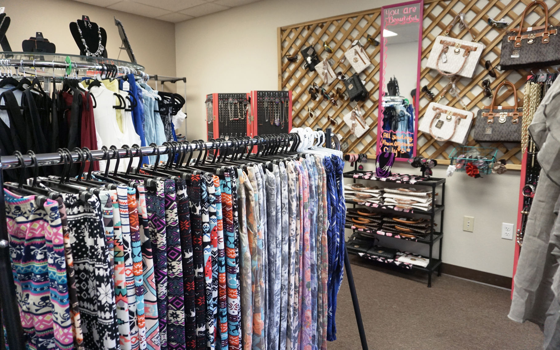 Butte shop owner keeps dream alive with new boutique