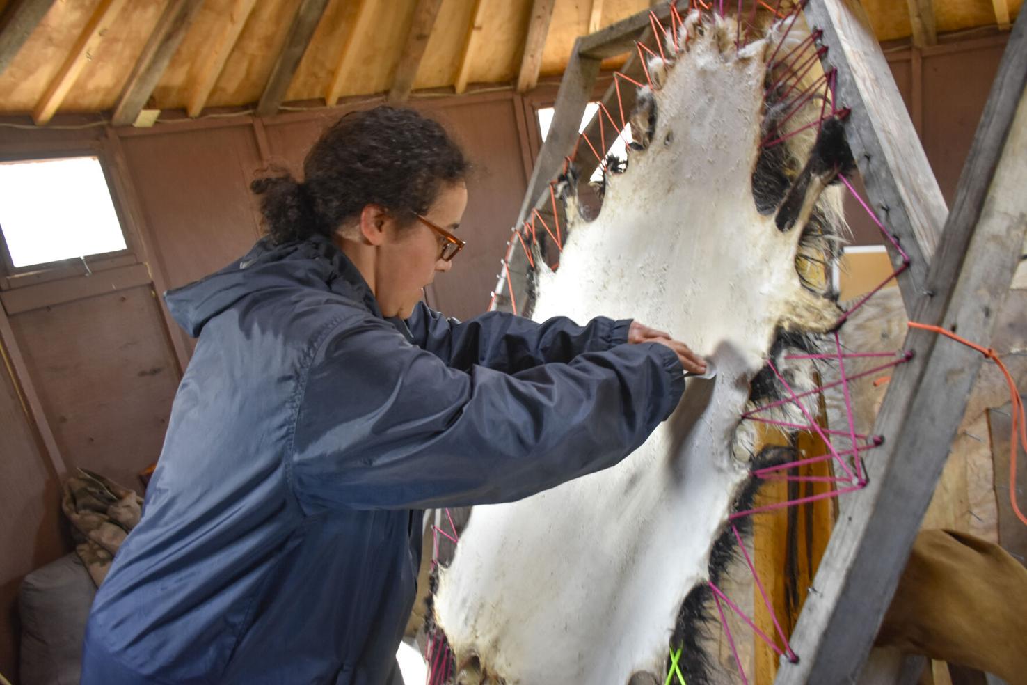 School near Cardwell teaches primitive and wilderness skills