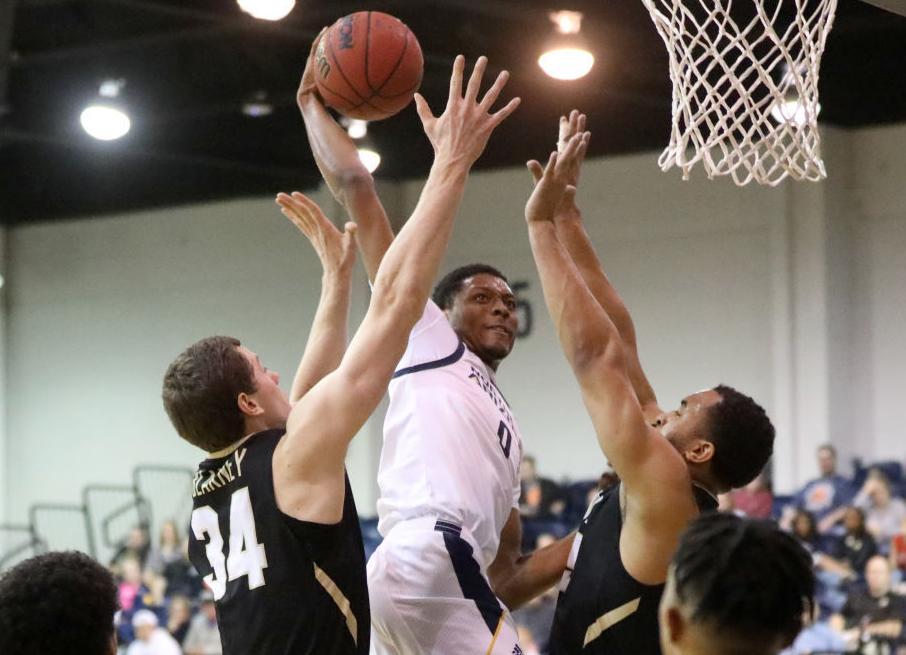 Montana Men S Basketball Adds Transfer Northern Arizona Guard With