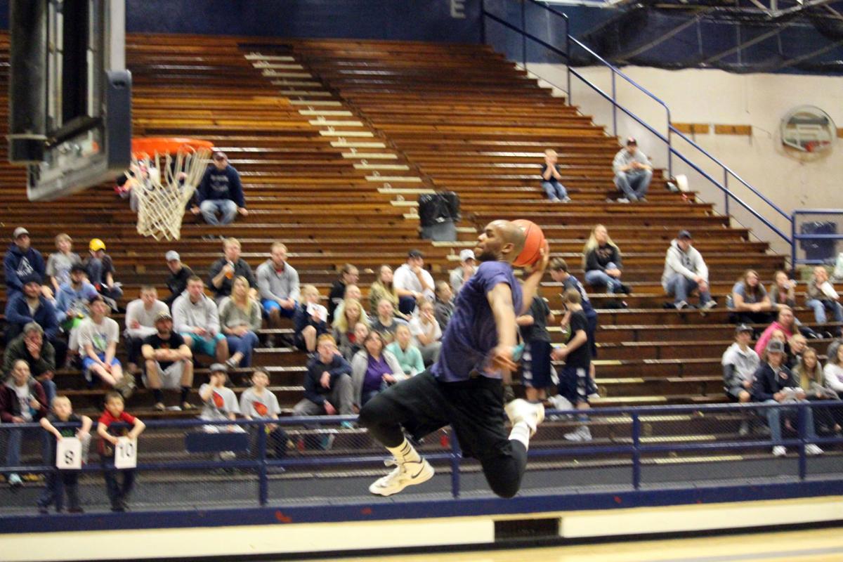 Players Show Skills In Dunk 3 Point Contests At Wayne Estes