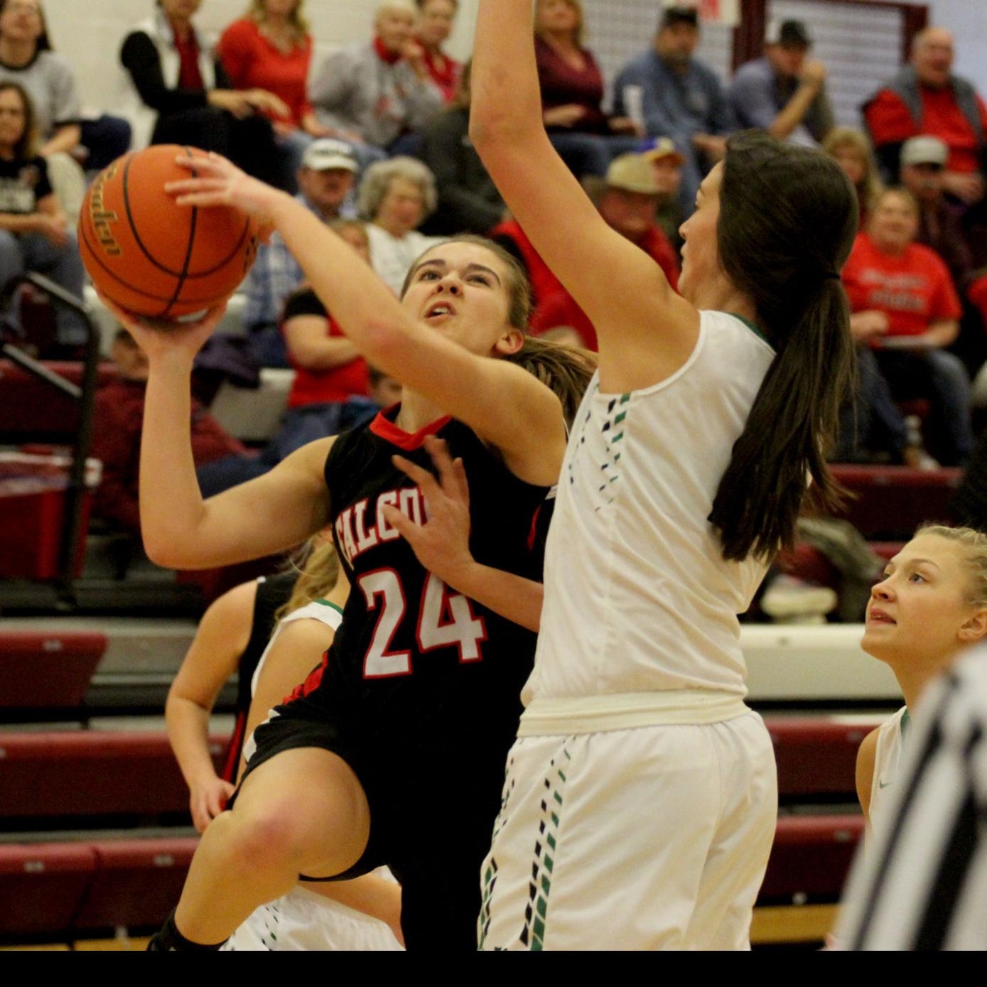 Twin Girls Get Tested In 11 12c Semis Beat Ennis 39 27 Girls