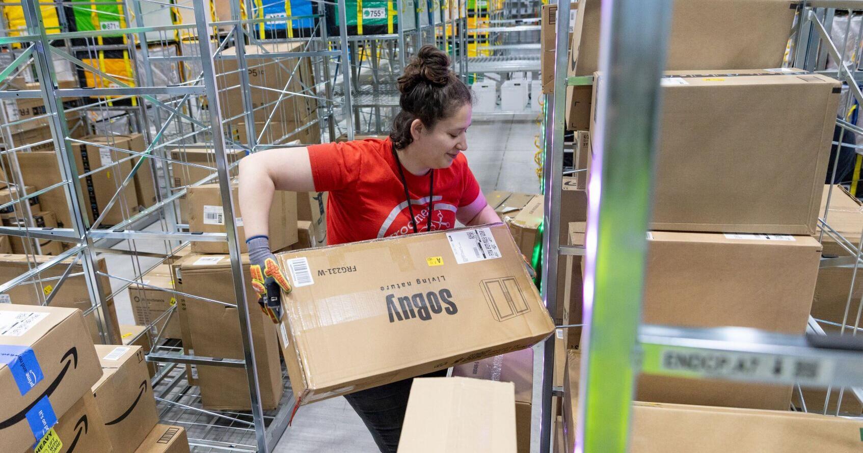 Huge Amazon warehouse opens in Missoula - Vimarsana News