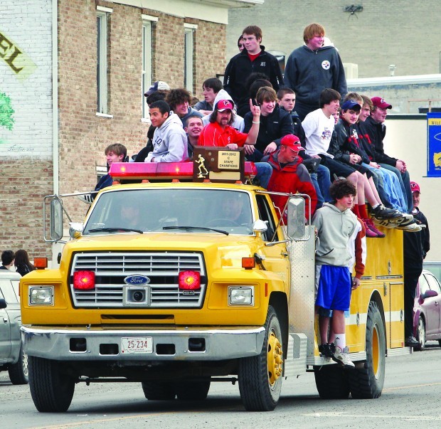 Twin Bridges celebrates state title Local