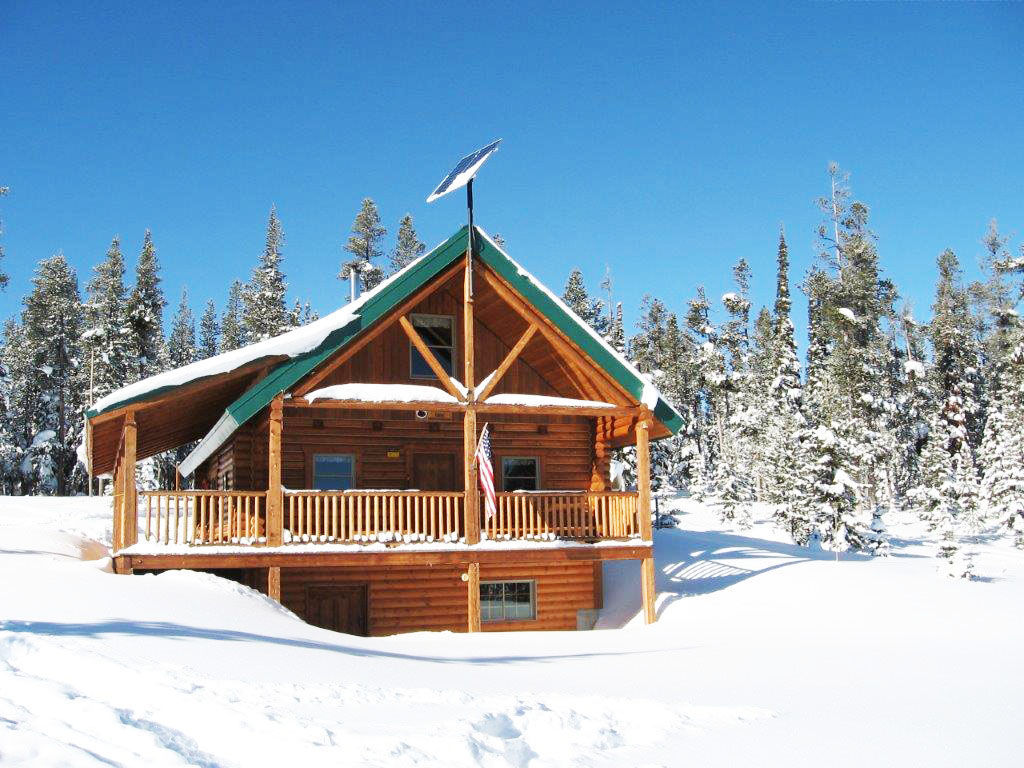 Forest Service looking for winter enthusiasts to volunteer at popular Montana cabin