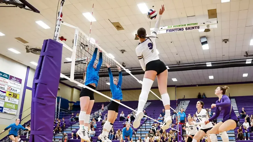 Carroll Volleyball Begins Busy Week in North Dakota