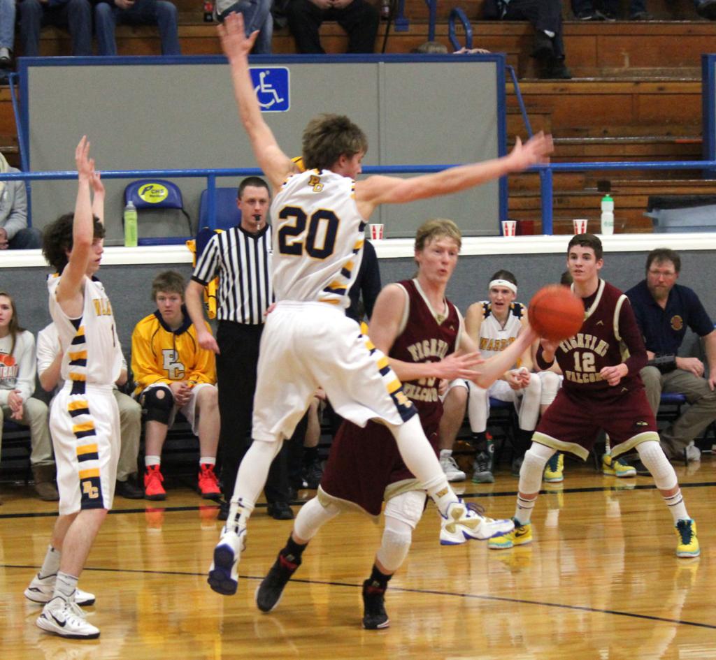 Florence Frustrates Warden Offense In 46 32 Win Boys Basketball