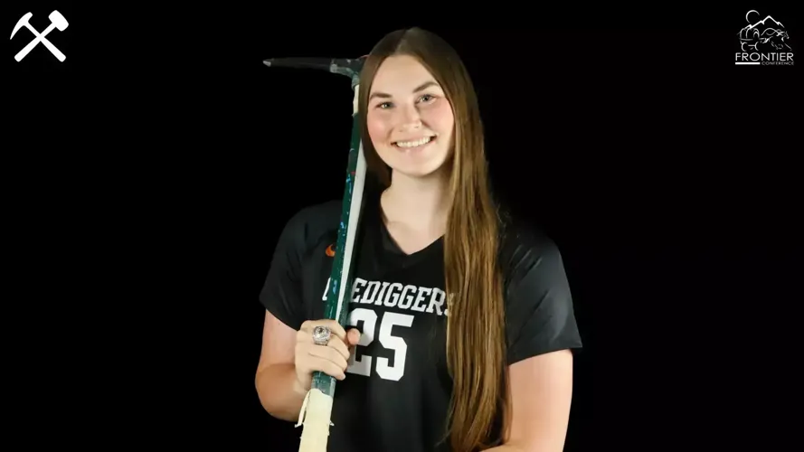 Volleyball's Moomaw lands Frontier attacker of the week award