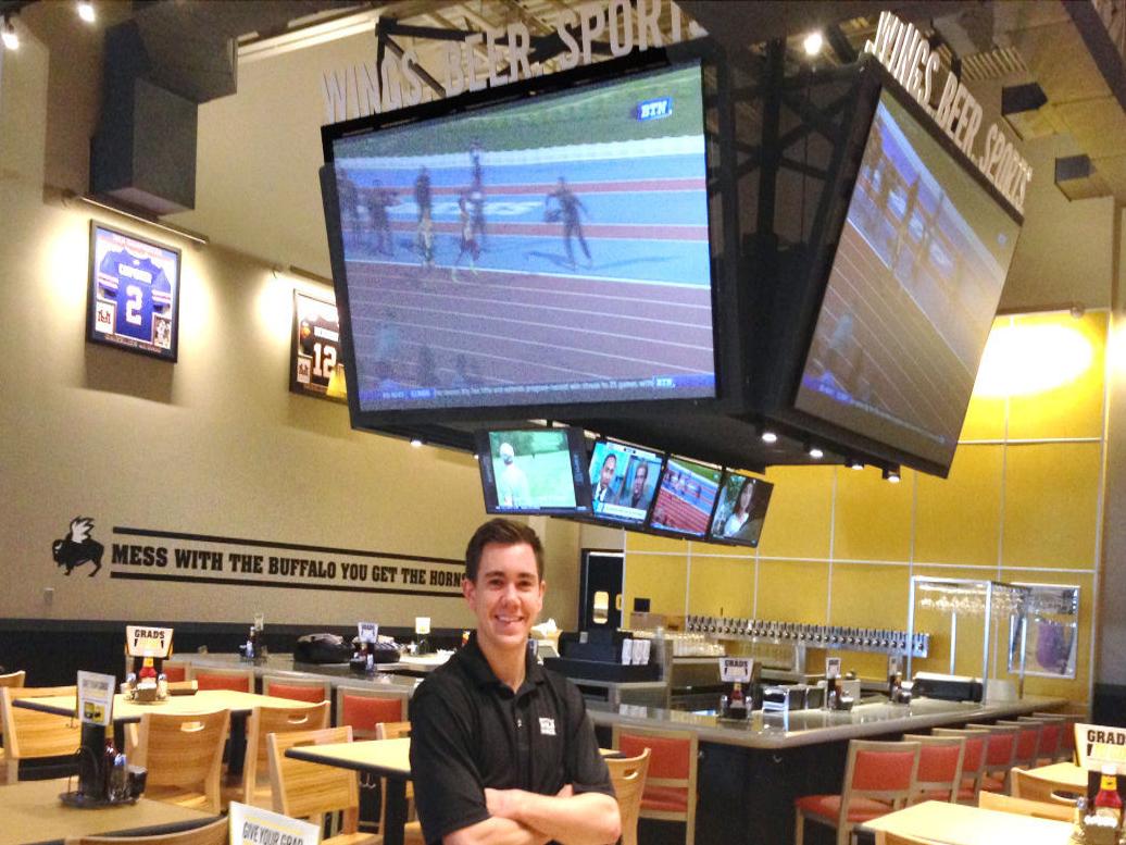 band Rejse Gentleman Free wings for a year! Buffalo Wild Wings opens with promotion | Local |  mtstandard.com