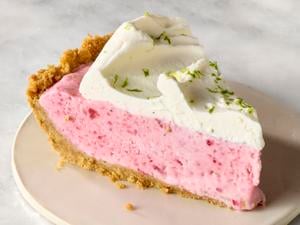 The Kitchn: My no-bake strawberry margarita pie is the boozy dessert of the summer
